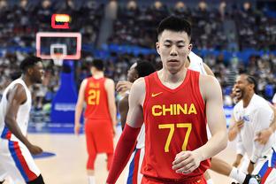 周鹏：我们应该更努力 让中国篮球好起来